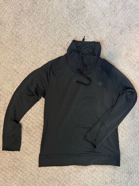 The North Face Mountain Athletics pullover hoodie- women’s Large black
